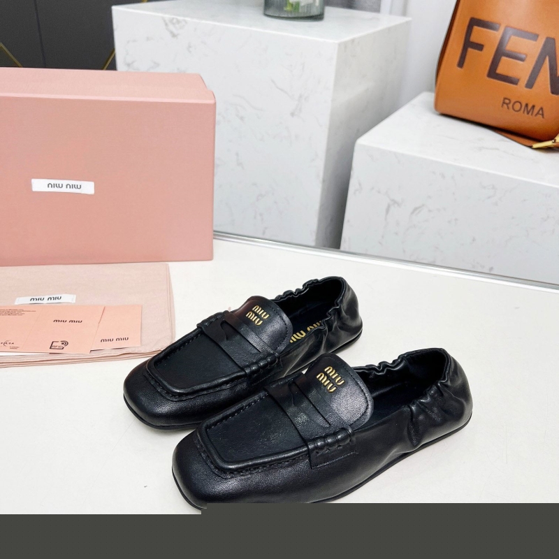 Miu Miu Casual Shoes